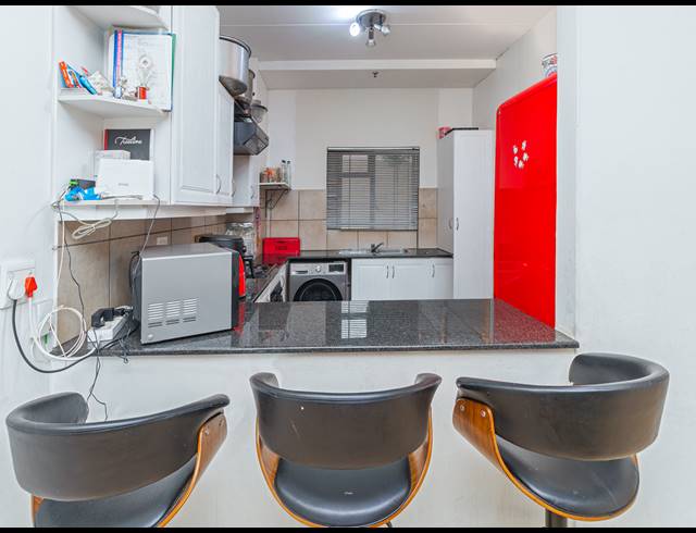 2 BEDROOM APARTMENT FOR SALE IN MORNINGSIDE